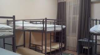 Гостиница Hostel 24х7 Вологда Кровать в общем 12-местном номере для мужчин и женщин-1