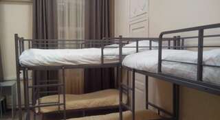 Гостиница Hostel 24х7 Вологда Кровать в общем 12-местном номере для мужчин и женщин-2